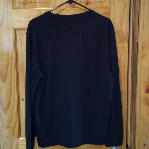 H & M Men's Pin Stripe Sweater - Picture 4 of 4